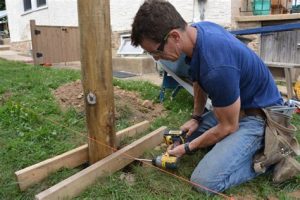 How To Handle Property Lines When Installing A Fence Yourself