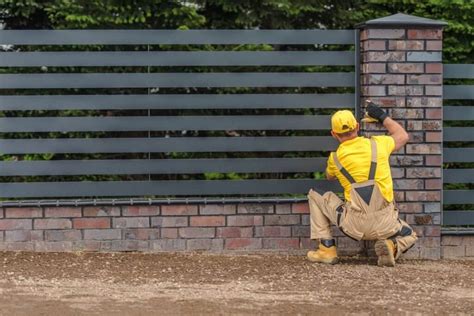 Should You Tip Your Fence Installer? Experts Weigh In